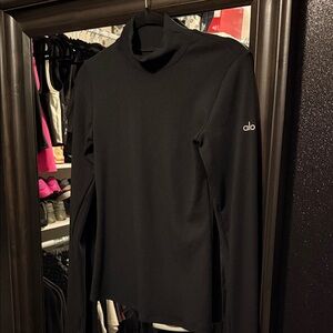 Alo long sleeve size small top